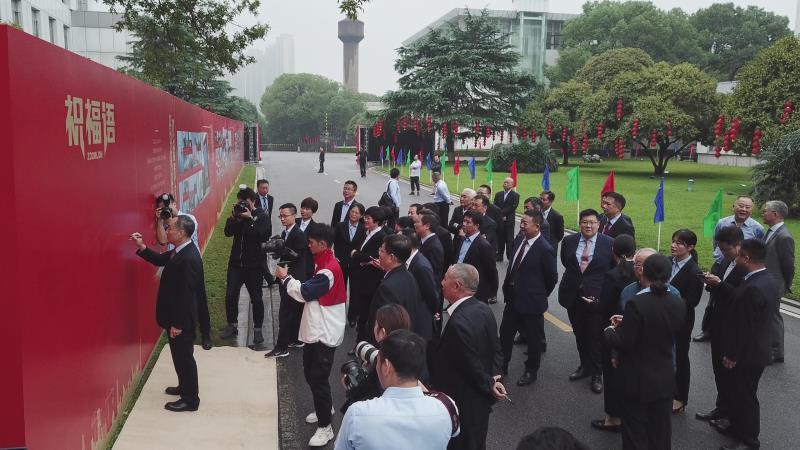 世界杯投注-世界杯足球投注平台 世界杯投注平台支持全程赛事竞猜,数据同步、赔率实时更新,是球迷畅玩世界杯足球投注的理想选择。