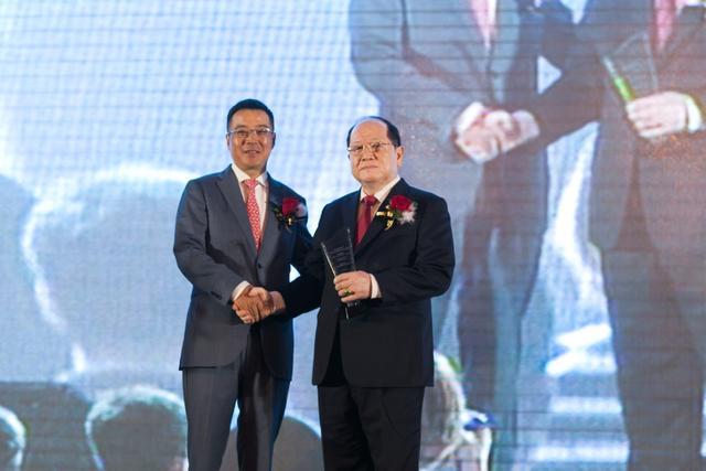 世界杯投注-世界杯足球投注平台 世界杯投注平台支持全程赛事竞猜,数据同步、赔率实时更新,是球迷畅玩世界杯足球投注的理想选择。